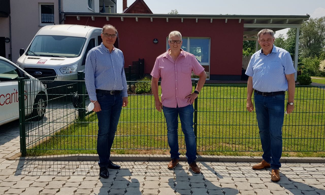 Freuen sich über 5 Jahre Tagespflege St. Vinzenz (v.l.): Holger Gatzenmeyer, Stefan Kellner, Ralf Regenhardt. | Foto: Caritas