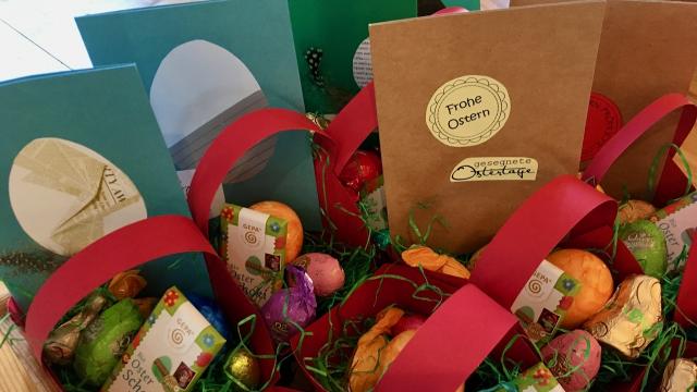 Die Katholische Hochschulgemeinde Göttingen (khg) bastelte Osternester und sammelte Osterbriefe, beides wurde von der Caritas-Sozialstation Göttingen / Gleichen an Alleinlebende weitergeschenkt. | Foto: Daniela Ramb / khg