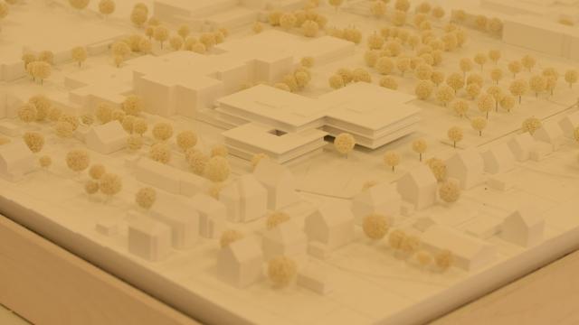 So soll es einmal aussehen, im Modell steht der Neubau schon. | Foto: Broermann / cps