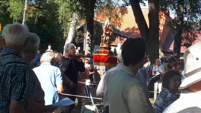 In unmittelbarer Nähe zog das Gnadenbild aus dem 15. Jahrhundert vorbei. | Foto: Stefanie Jünemann