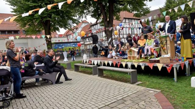 Caritas-Vorstandssprecher Ralf Regenhardt erinnerte an das Engagement zahlreicher Menschen, die den Campus möglich gemacht haben. | Foto: Blank