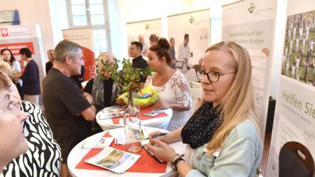 An den Infoständen wurden zahlreiche Gespräche geführt. | Foto: Iris Blank / kpvd